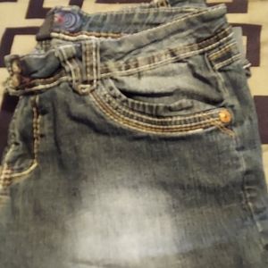 Women's cropped jeans